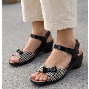 Portofino Women’s Black & Cream Bow Accent Wedge Sandals with Adjustable Strap